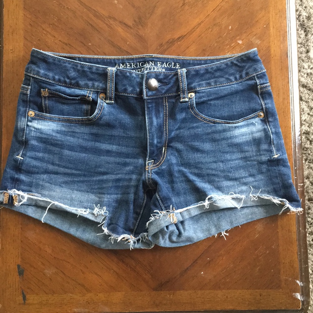 American Eagle Low Rise Shorts